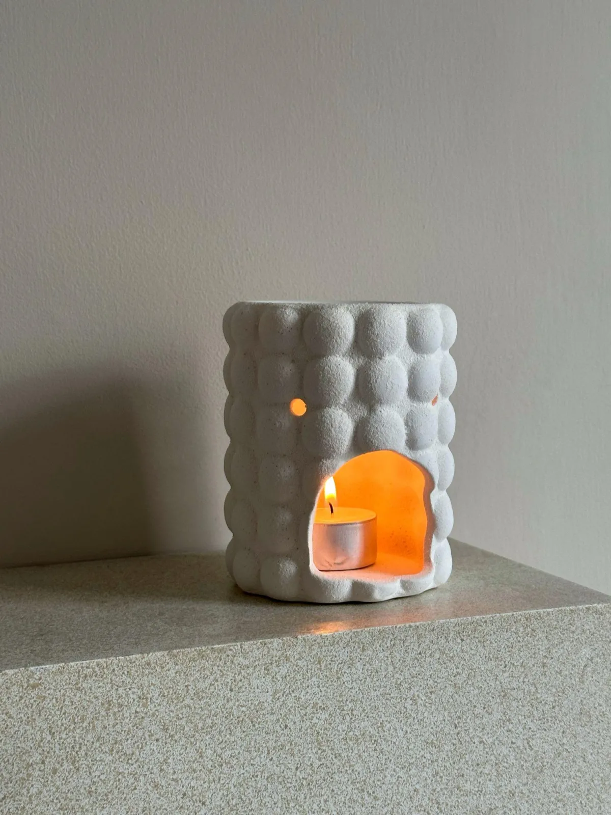 E3037f0b 2261 4b63 be2c aac8b1c9d4f4